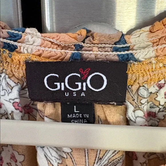 Gigio Yellow Floral Blouse with Striped Billow Sleeves - Picture 2 of 6